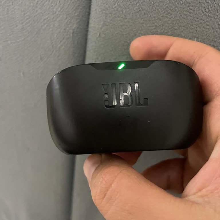 JBL Wave 100TWS Kulaklıkta Sürekli Yeşil Işık Sorunu