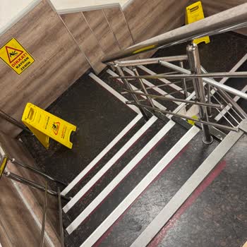 Burger King Şubesinde Hijyen Sorunları Ve Klima Problemi