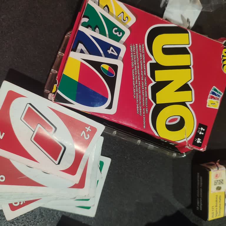 Starbucks'ta UNO Oynama Yasağına Tepki