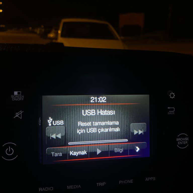 Fiat Egea'da USB Sorunu: Şarj Edememe Ve Reset Uyarısı