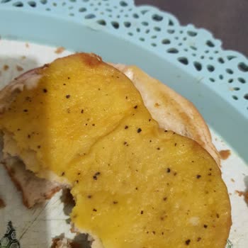 Siparişte Sağlık Tehdidi: Tavukların Üzerindeki Siyah Lekeler