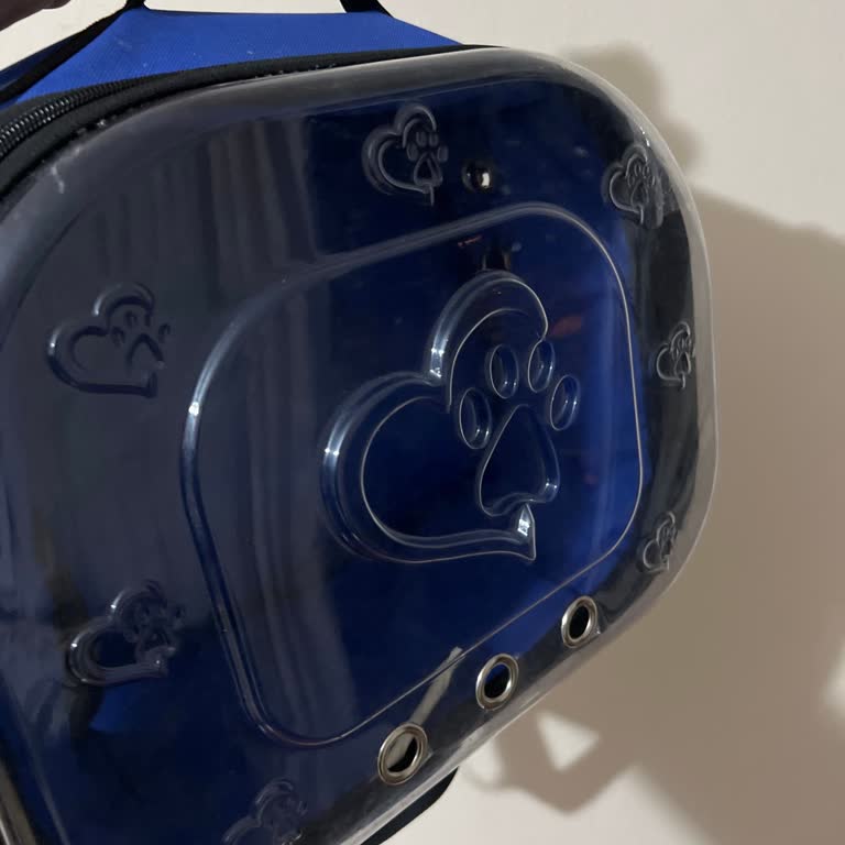 Groseri Gıda Evcil Hayvan İle Alışverişe Engel: Güvenlik Görevlisinin Uygunsuz Tavrı