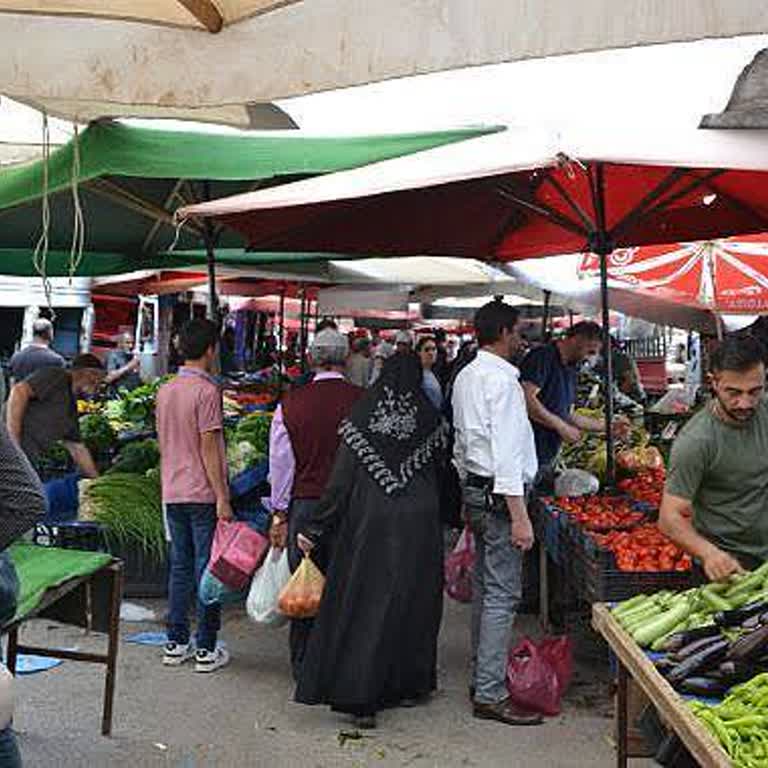 Adana Salı Pazarı'nda Saygısız Esnaflar