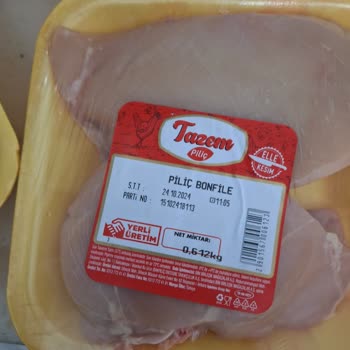 Tarihi Geçmiş Tavuk Göğüsleri Satışı Şoku