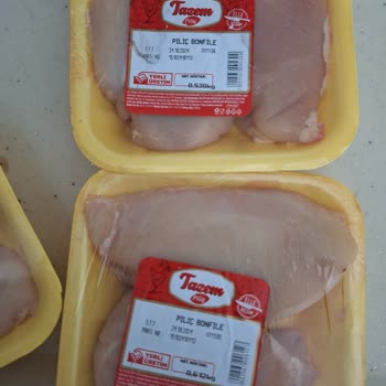 Tarihi Geçmiş Tavuk Göğüsleri Satışı Şoku
