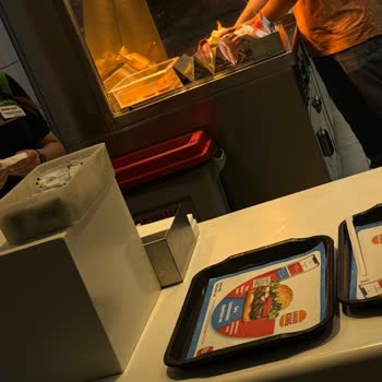 Hijyen Kurallarına Uymayan Burger King Şubesi