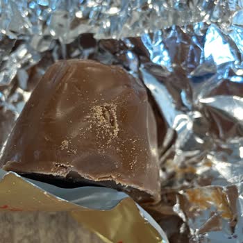 Kurtlanmış Çikolata Şikayeti