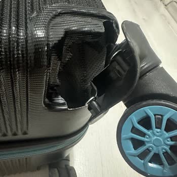 SunExpress Damaged My Luggage Beyond Repair on Berlin-Izmir Flight