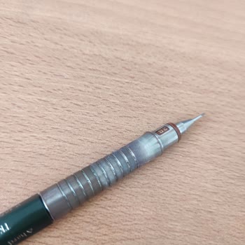 Faber Castell TK-FINE Variol 0.5 Druckbleistift rostet und unangenehmer Geruch am Metallteil