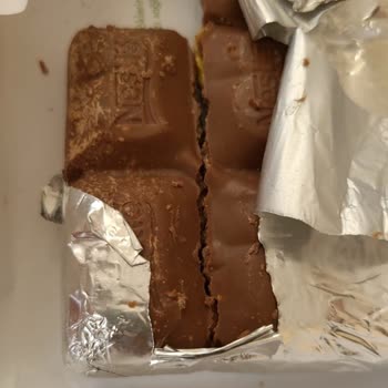 Bozuk Çikolata Ve Yetersiz Müşteri Hizmeti