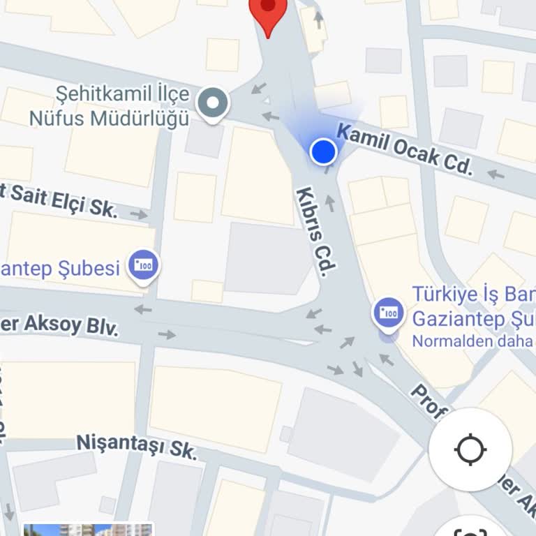 Bankada Uzun Bekleme Süresi Ve Yetersiz Hizmet