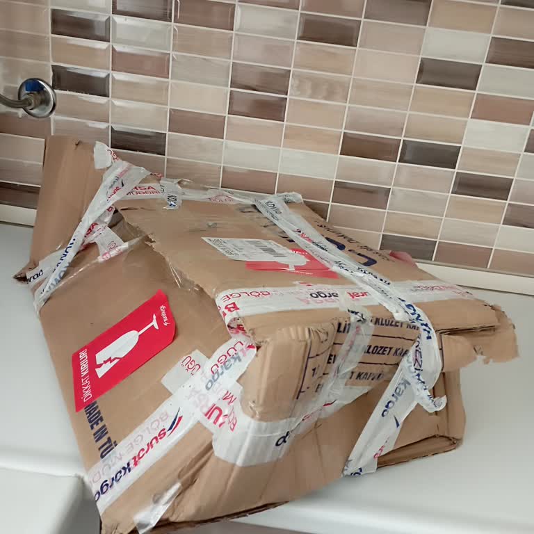 Özensiz Taşıma Nedeniyle Hasar Gören Kargo