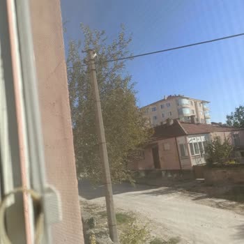 Sokak Lambası 3 Yıldır Yanmıyor, Karanlıkta Kaldık!