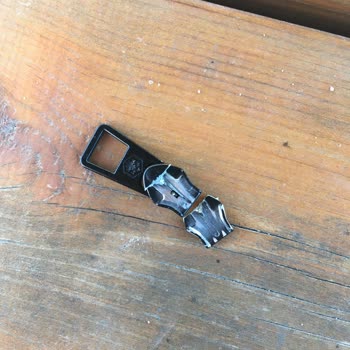 Fermuar Problemi: Dayanıksız Mont