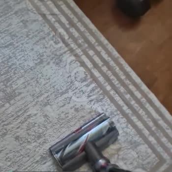 Dyson Süpürge Onarıma Altıdan Fazla Gitmesine Rağmen Çalışmıyor!