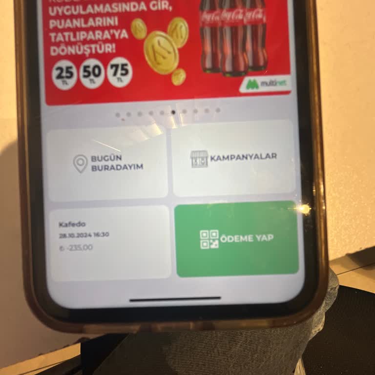 Historia Kafedo'da Tavuk Skandalı