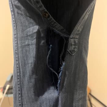 Mavi Jeans Gömlek Kalitesizliği: Sokakta Yırtılan Ürün