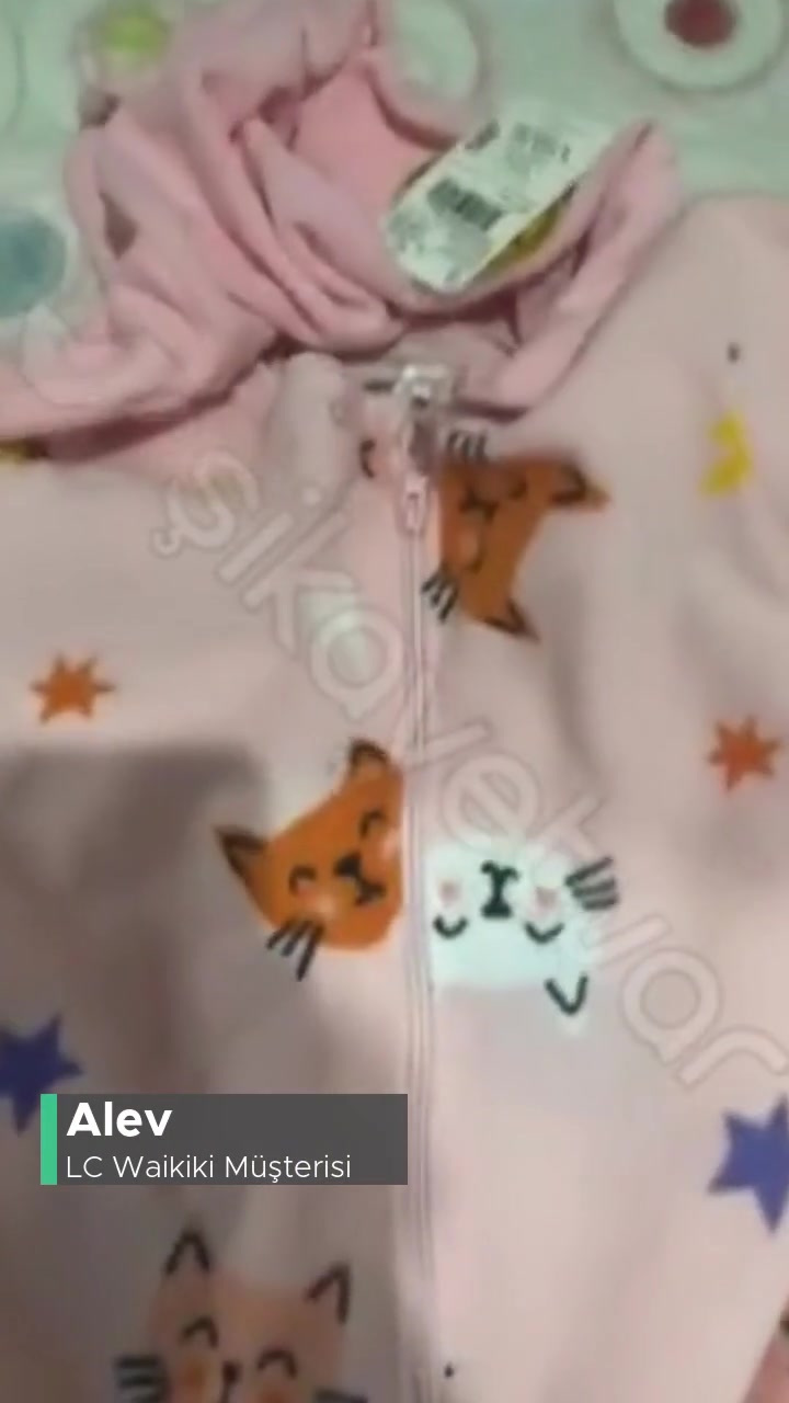 LCW Yırtık Ve Defolu Ürünün Mağazada Kontrol Edilmeden Müşteriye Sarılması videonun kapak resmi