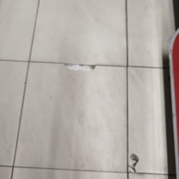 Alanya Konaklı Mağazasının Bakımsızlığı Güvenlik Tehdidi Yaratıyor