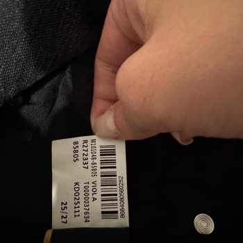 Rengi Solan Ve Sökülen Pantolon