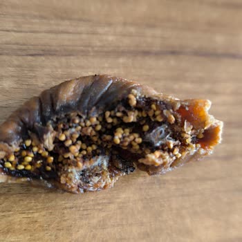 A101 Kuru İncirden Çıkan Böcek Şoku