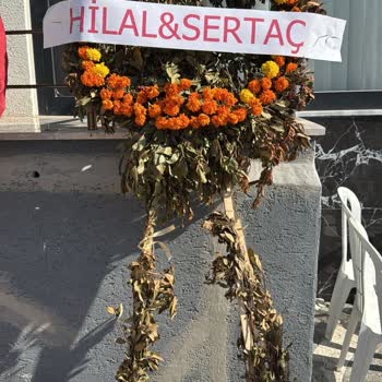 Yanlış Ve Solmuş Çiçeklerle Gelen Sipariş Mağduriyeti