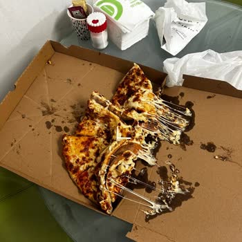 Yemeksepeti İzmit Pizzaro Şubesinde Müşteri Memnuniyetsizliği