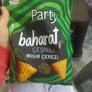 Ağır Yağ Kokusu Ve Tadıyla Hayal Kırıklığı Yaratan Mısır Çerezi