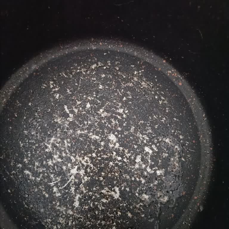 Karaca Granit Tencerelerin Tabanı Soyuluyor