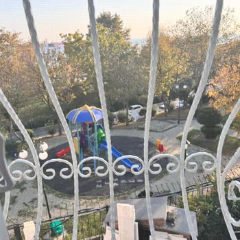 Emniyet Genel Müdürlüğü Parkta Güvenlik Sorunu Ve İlgisizlik