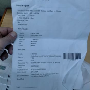 Adidas Ayakkabımın İç Astarı Hızla Deforme Oldu!