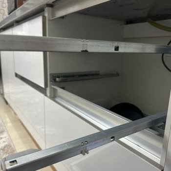 Mutfak Dolabı Ray Parça Sorunu
