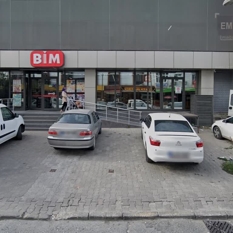 BİM Mağazasında Müşteri Hizmetleri Eksikliği
