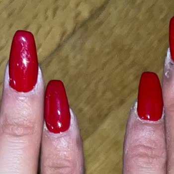 Başarısız Manikür Ve İlgisiz Hizmet Deneyimi