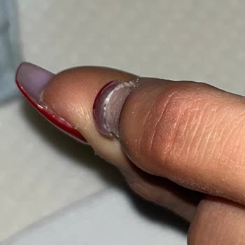 Başarısız Manikür Ve İlgisiz Hizmet Deneyimi