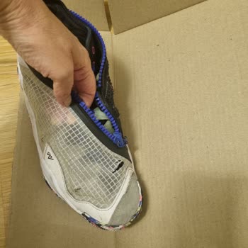 Sneaks Up Nike Ayakkabıda Üretim Hatası Ve İade Sorunu