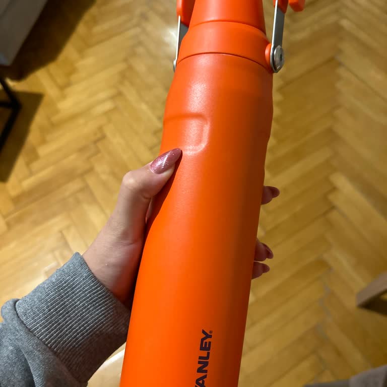 Stanley Termosunda Geçmeyen Plastik Kokusuyla Hayal Kırıklığı