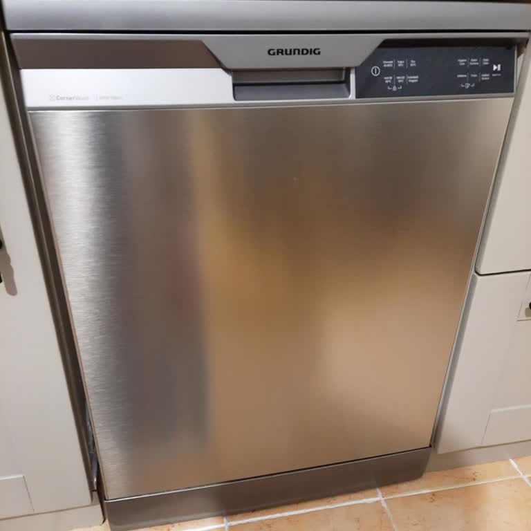 Grundig Bulaşık Makinesi: Rahatsız Edici Tiz Ses Ve Yanıltıcı Tasarım