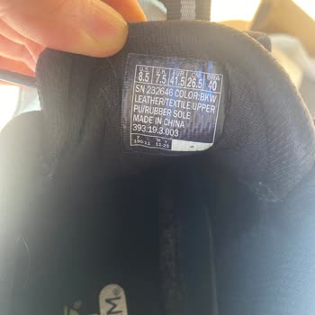Skechers Ayakkabının Tabanı 6 Ayda Yarıldı, Garanti Red Cevabı Verdi
