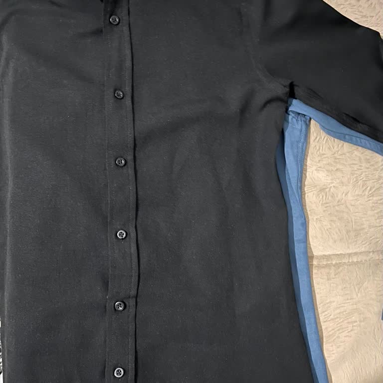 Tudors Gömleklerinde Beklenmedik Çekme Sorunu