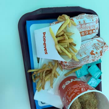 Ünye'de Popeyes'te Kötü Hizmet Deneyimi