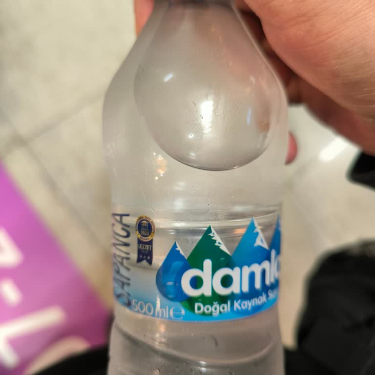 Havalimanında Su Fiyatları El Yakıyor