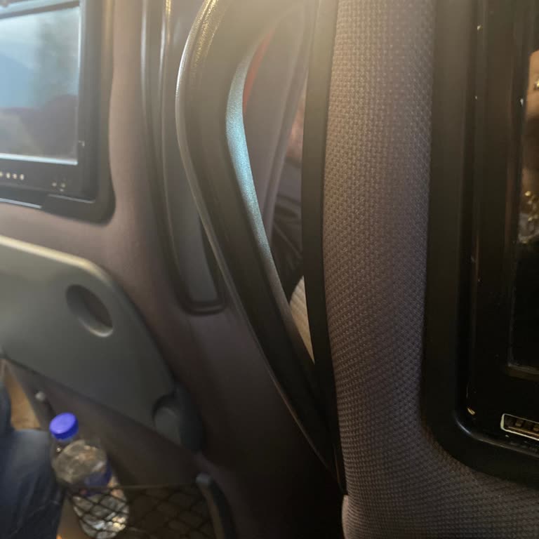 Otobüs Yolculuğunda Saygısız Yolcular Ve İlgisiz Personel