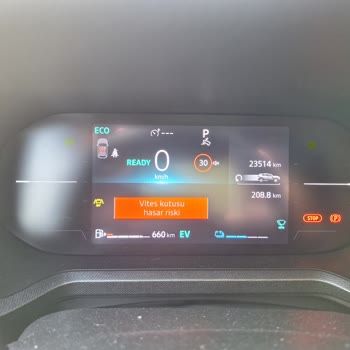 Renault Duster'da Yazılım Ve Ses İzolasyonu Sorunları