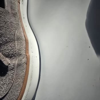 Ayakkabılarımın Yapıştırma Sorunu Ve İletişim Eksikliği