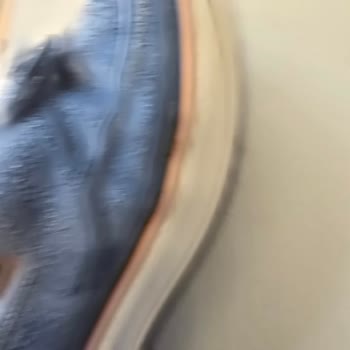 Ayakkabılarımın Yapıştırma Sorunu Ve İletişim Eksikliği