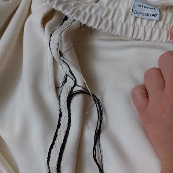 DeFacto Shorts Fell Apart After One Wear – Requesting Urgent Resolution