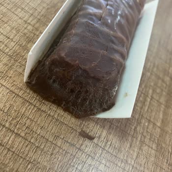 Tarihi Geçmemiş Çikolata Küf İçinde!