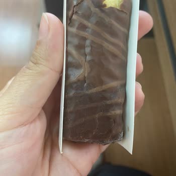 Tarihi Geçmemiş Çikolata Küf İçinde!