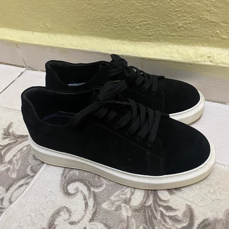 Konforsuz Ayakkabı Ve Yetersiz Müşteri Hizmetleri